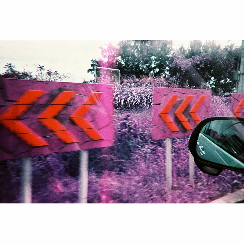 Lomography - Simple Use Film Camera Lomochrome Purple (Saturday Edition)