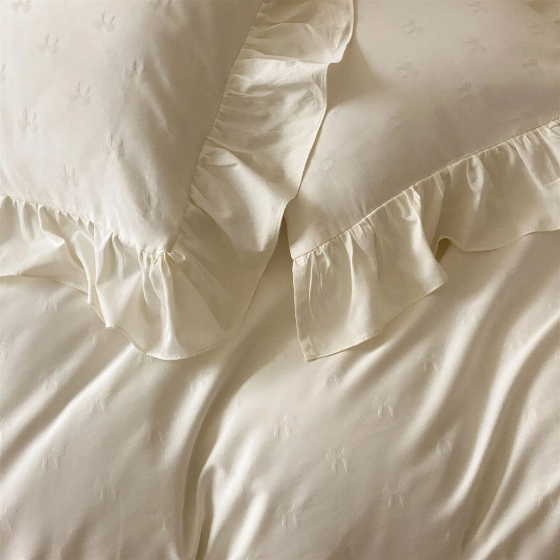 Mimi Ribbon Ruffle White Bedding Set