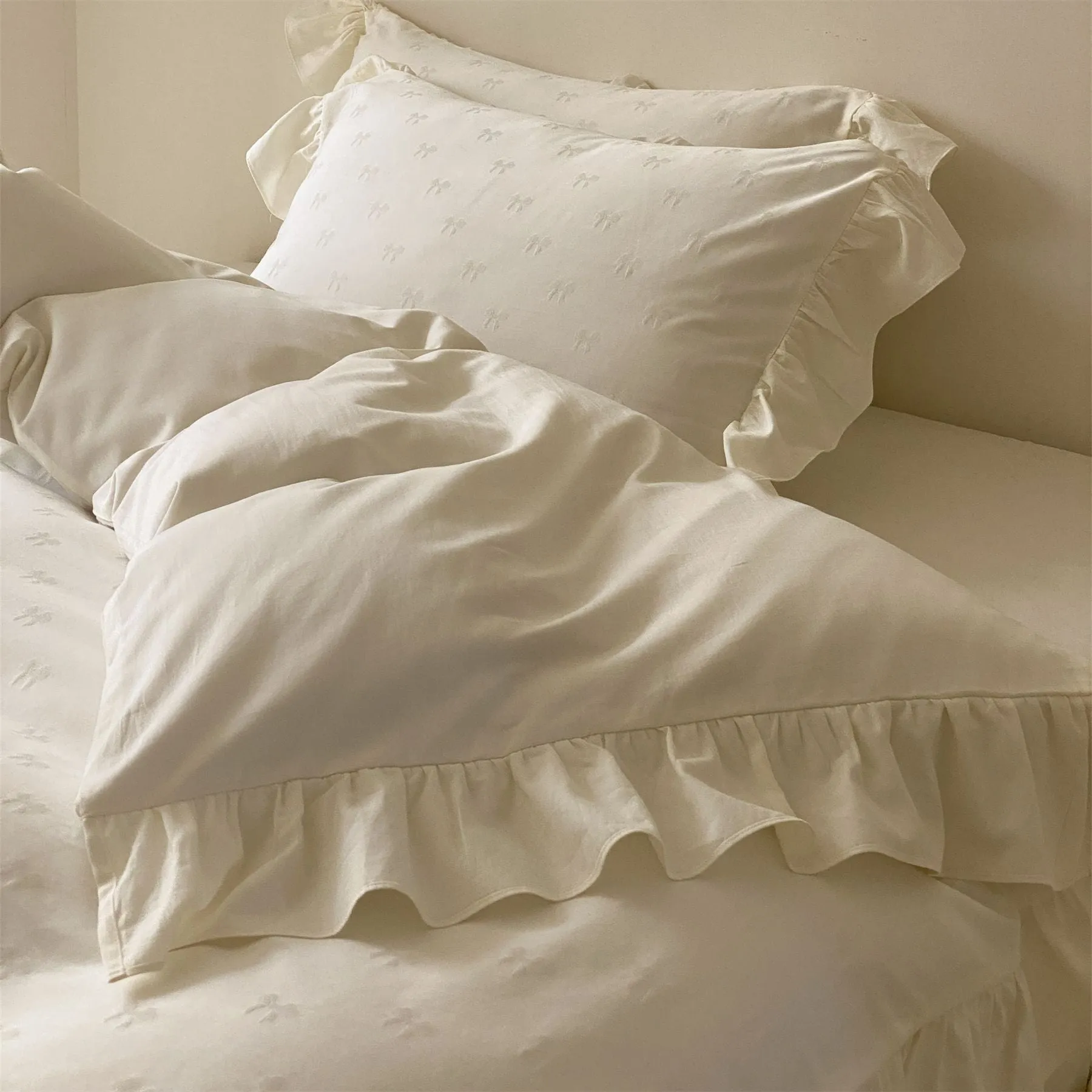 Mimi Ribbon Ruffle White Bedding Set